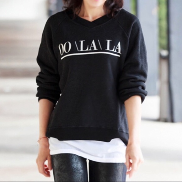 Wildfox Sweaters - Wildfox oo la la super soft sweater M
